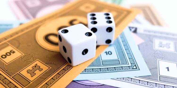 Are there patterns in dice game platform behaviours?